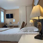 De La Hotell 2*
